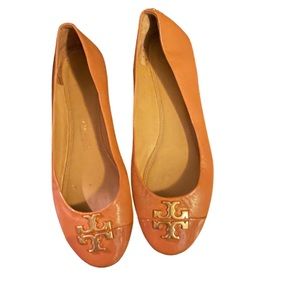Gorgeous Camel Tory Burch Ballet Flats with Gold-Tone Hardware - NWOT